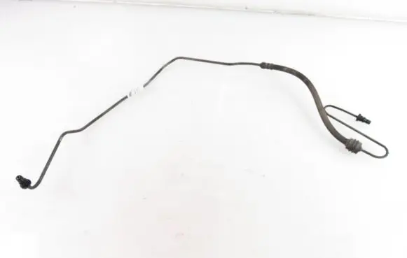 Volkswagen PASSAT B6 Clutch pipe/line 8W0721477