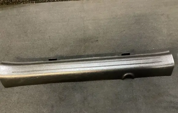 KIA EV6 Front sill trim cover 85880CV000