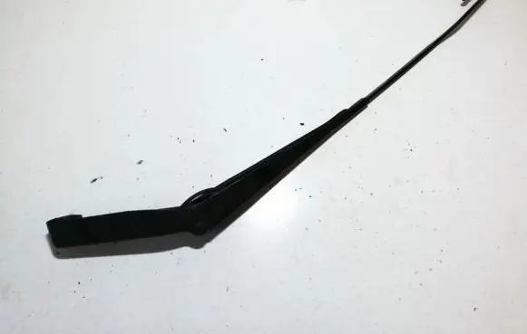 Ford Mondeo Mk III Front wiper blade arm 1s7117526bb