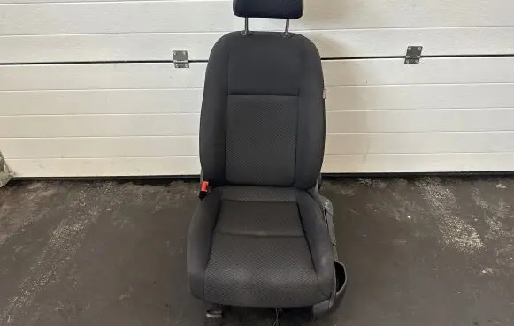 Volkswagen Golf Plus Front driver seat 