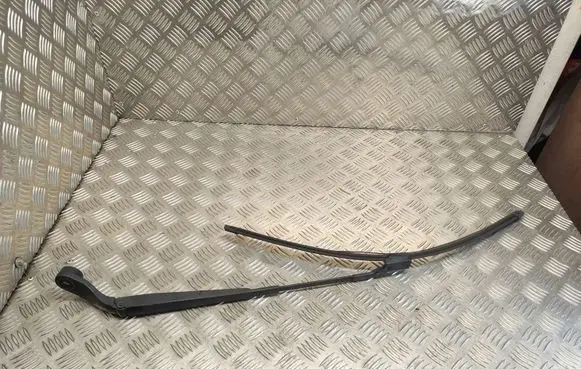 Citroen DS5 Front wiper blade arm 9800362680