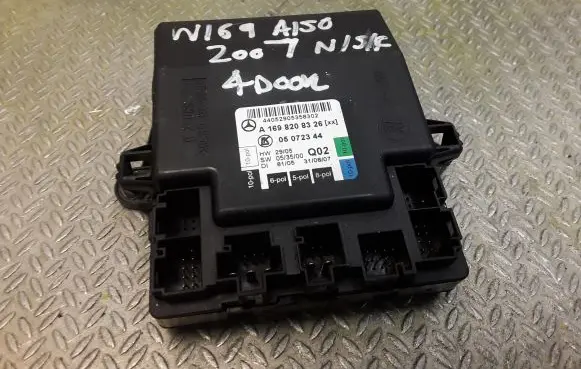 Mercedes-Benz A W169 Door control unit/module 1698208326 A1698208326