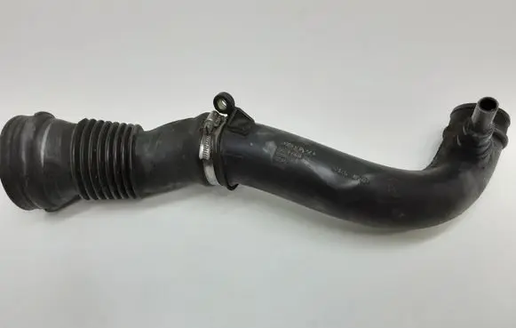 Volvo XC70 Intercooler hose/pipe 30714480