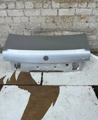 Volkswagen PASSAT B3 Tailgate/trunk/boot lid