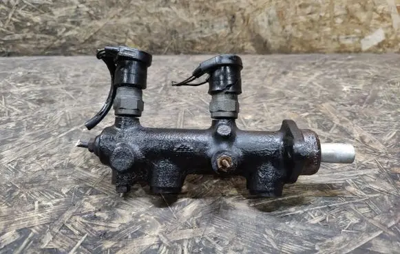 Porsche 928 Master brake cylinder