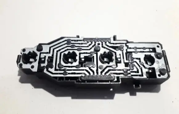 Volkswagen Golf III Tail light bulb cover holder 1H9945257