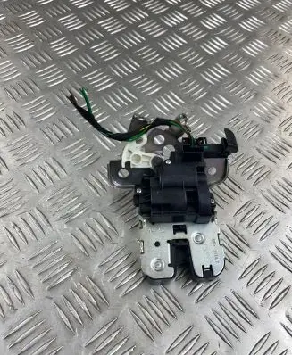Audi A7 S7 4G Tailgate/trunk/boot lock/catch/latch 8R0827505