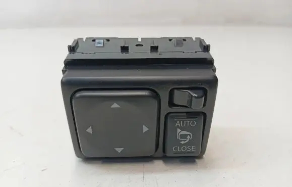 Nissan Juke I F15 Other switches/knobs/shifts