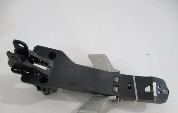 Peugeot 807 Rear door exterior handle/bracket 910978