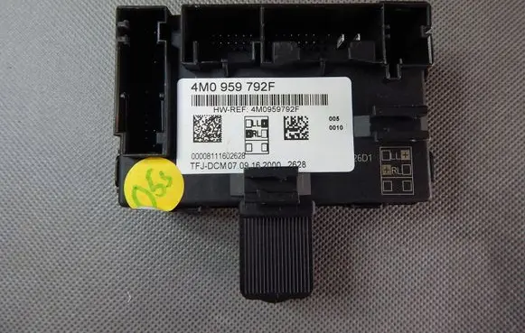 Audi A5 Door control unit/module 4M0959792F