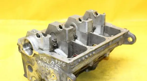 Engine head