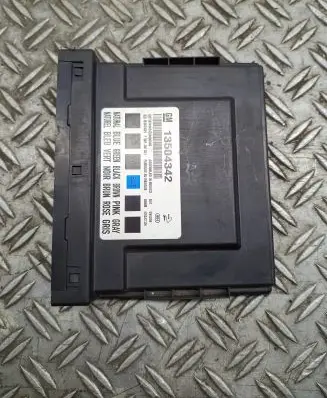 Opel Insignia A Comfort/convenience module 13504342 F00HJ00551