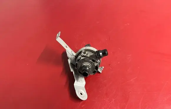 BMW X3 G01 Electric auxiliary coolant/water pump 9147359