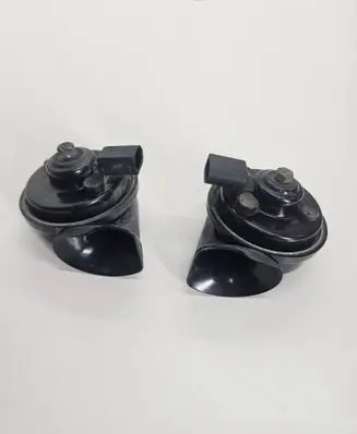 Audi A4 S4 B6 8E 8H Horn signal 8E0951221 8E0951223