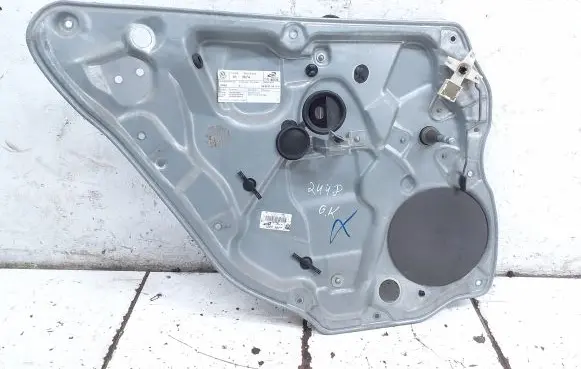 Volkswagen Polo Rear door manual window regulator 6Q4839401