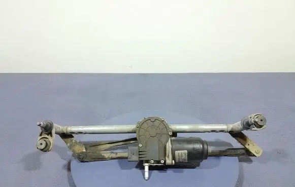 Skoda Fabia Mk3 (NJ) Front wiper linkage and motor 5JB955113