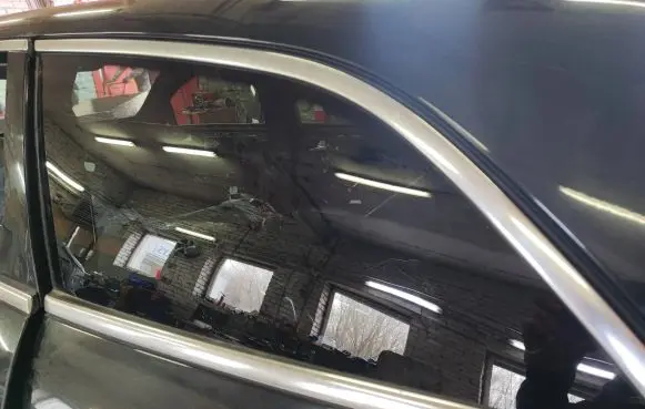 Ford Mondeo MK IV Rear side window 43R001595 DOT682AS3M552