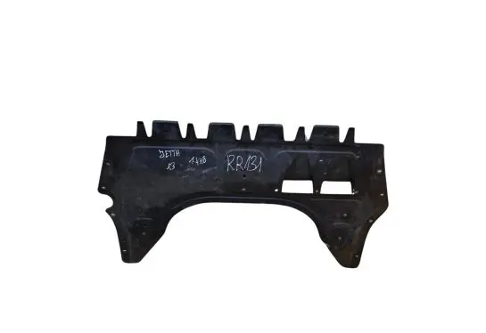 Volkswagen Jetta VI Front bumper skid plate/under tray 