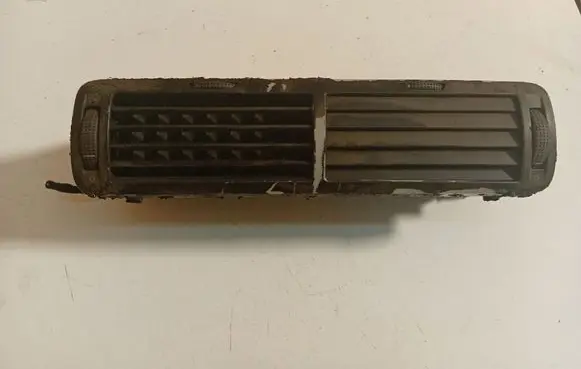 Volkswagen PASSAT B5 Dash center air vent grill 95162220