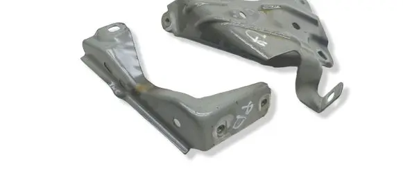 BMW X2 F39 Fender mounting bracket 7431006