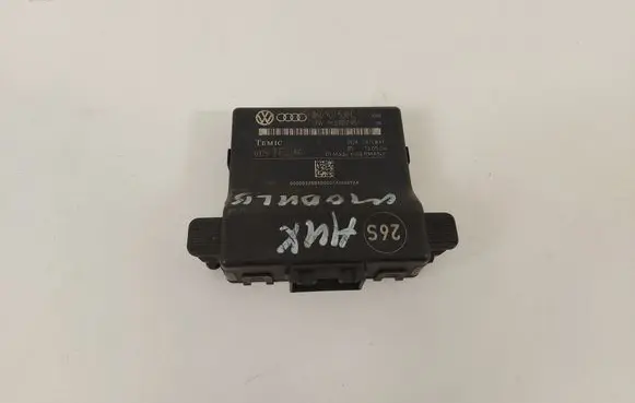 Audi A3 S3 A3 Sportback 8P Gateway control module 1K0907530C