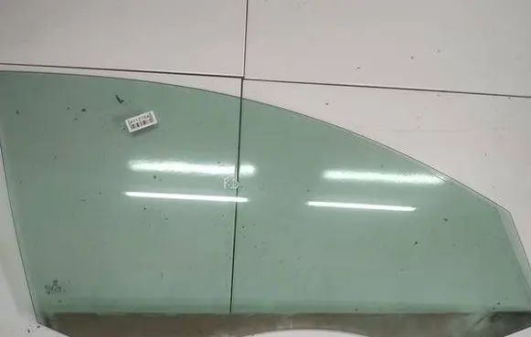 Volkswagen PASSAT B6 Front door window glass four-door AS2