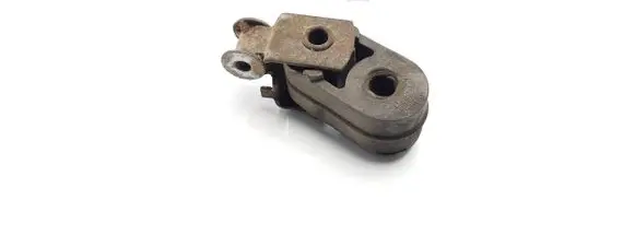 Mercedes-Benz S W220 Muffler mount bracket/holder A2204920044