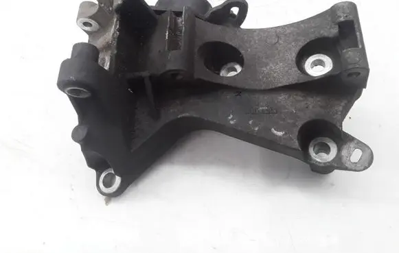 Nissan Almera N16 Generator/alternator bracket 8200185605