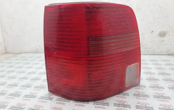 Volkswagen PASSAT B5 Rear/tail lights 3B9945111F
