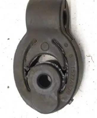 Mitsubishi Eclipse Cross Muffler mount bracket/holder 1577A178