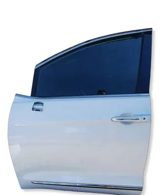 Chrysler Pacifica Front door 