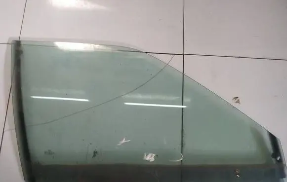 Audi 80 90 B3 Front door window glass four-door AS2