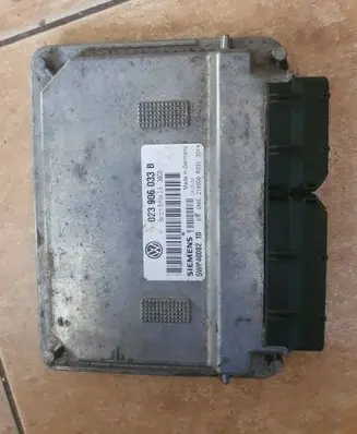 Volkswagen Transporter - Caravelle T4 Engine control unit/module ECU 023906033B 5WP4008210