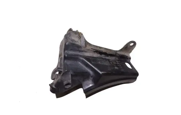 Volkswagen Golf Plus Front bumper mounting bracket 5M0823601C