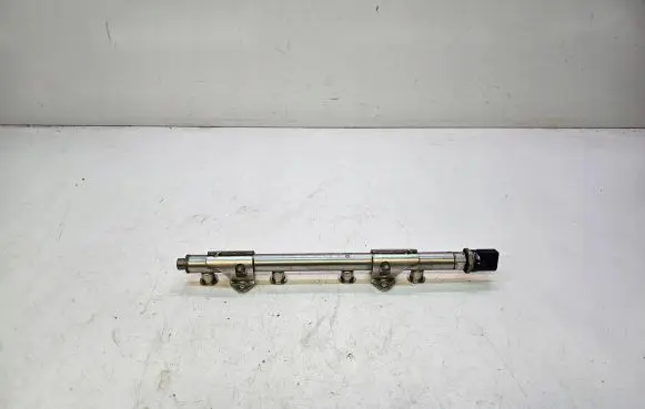 Volkswagen Golf VII Fuel main line pipe 04E133320D