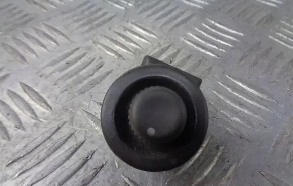 Renault Scenic I Wing mirror switch 7700432971