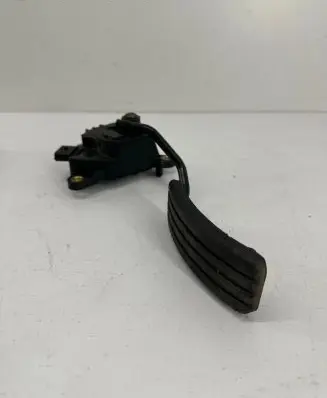 Renault Megane II Accelerator throttle pedal 8200153268 10235 1534B