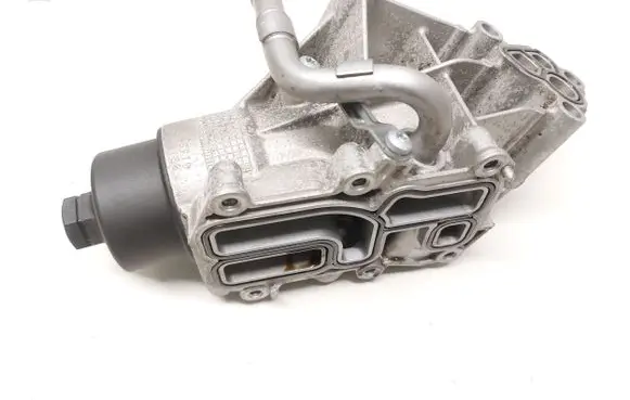 Oil filter mounting bracket