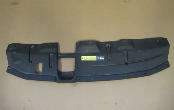 Engine bonnet/hood lock trim molding