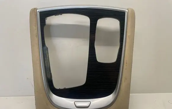 BMW 7 G11 G12 Radio/GPS head unit trim 9352289 1323205 S0036121