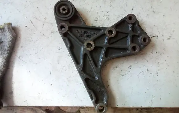 Generator/alternator bracket