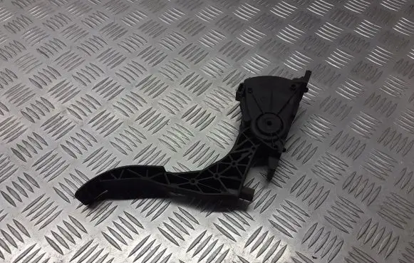 Volkswagen Polo IV 9N3 Accelerator throttle pedal 6Q1721503C