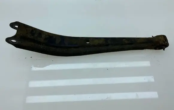 Subaru Outback Rear control arm 20250AE01A 20250AE