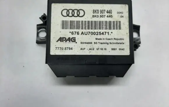 Audi Q7 4L Parking PDC control unit/module 8K0907440