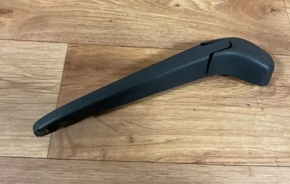 Volvo V50 Rear wiper blade arm 30753272