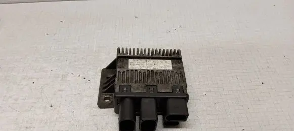 Volkswagen Transporter - Caravelle T5 Coolant fan relay 7H0919596 898096000