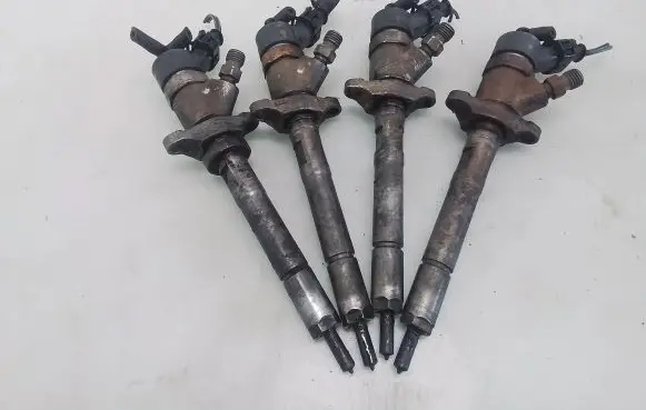 Ford Focus C-MAX Fuel injectors set 0445110188