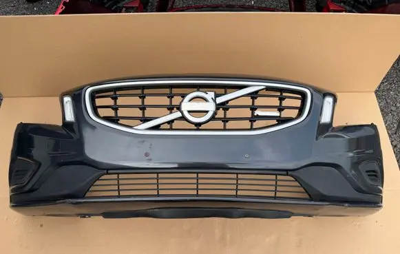 Volvo V60 Front bumper 31290975