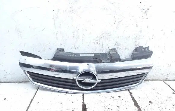 Opel Zafira B Front bumper upper radiator grill 13157590