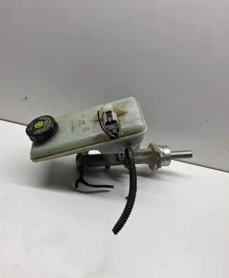 Renault Trafic II (X83) Master brake cylinder